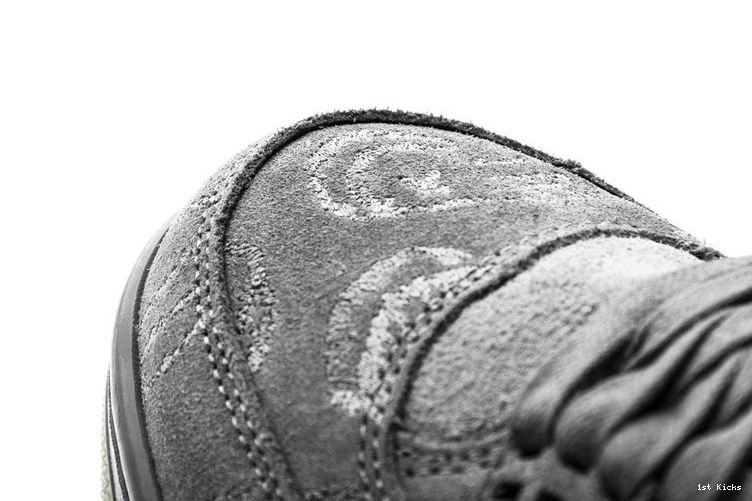 930155-003 Air  4 Kaws Retro Jordan 1011